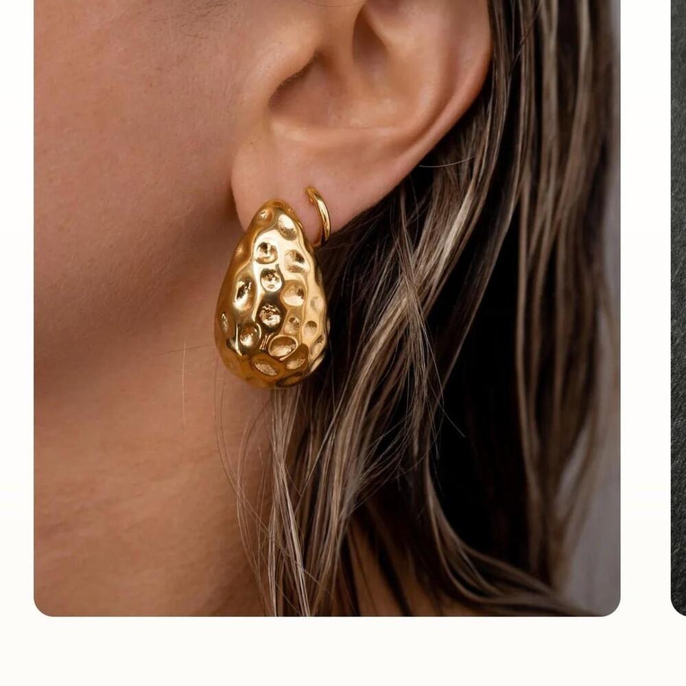 The doheny earrings by luv